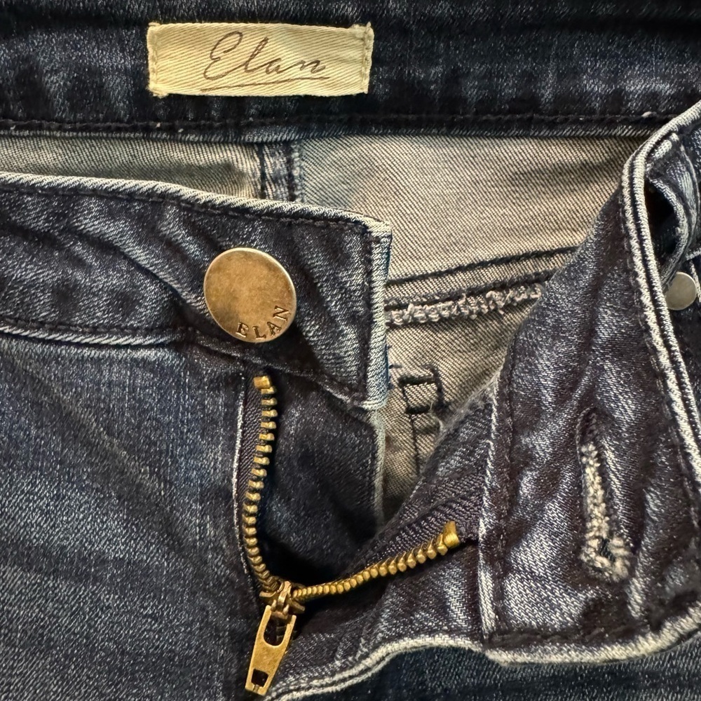 Elan Women's Mid Rise Hi-Low Frayed Cuffs Stretch Blue Jeans Size M - Picture 4 of 8